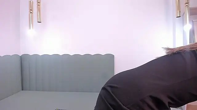 HannaCarttier  online show from 06-23-26, 12:14