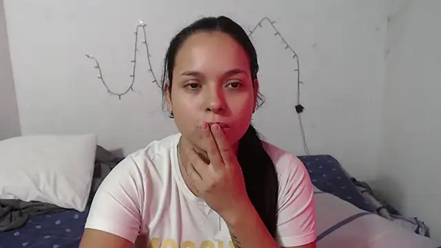 Adaraa garcia03 online show from 06-10-26, 02:18