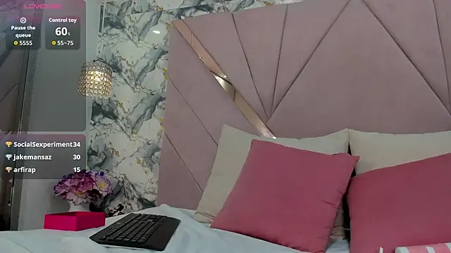 vicky castillo online show from 06-08-26, 01:28
