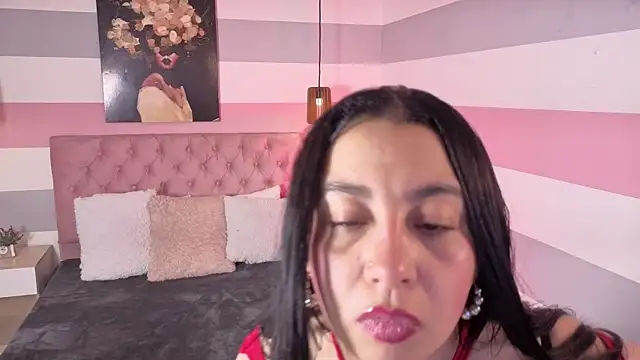 lia valentino online show from 06-19-26, 03:23