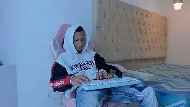 Supreme Badboy online show from 06-11-26, 02:53