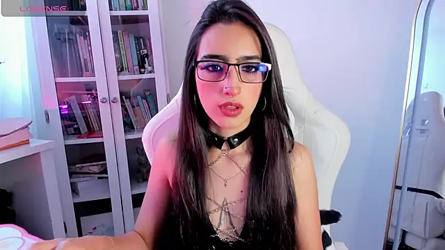 Snapshot of AgathaBlair chatting on 06-01-26, 04:17 AgathaBlair online show from 06-01-26, 04:17