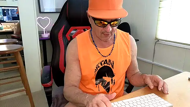 hotdadbod online show from 02-13-25, 09:38