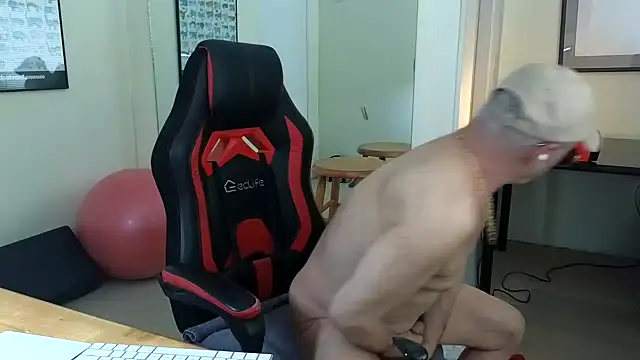 hotdadbod online show from 03-17-25, 08:30