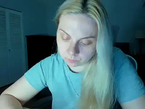 Laviora online show from 05-13-26, 03:57