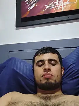 Snapshot of Alejo10051 chatting on 06-17-26, 02:33 Alejo10051 online show from 06-17-26, 02:33
