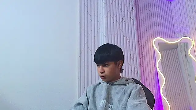 Spark tay online show from 06-17-26, 02:44