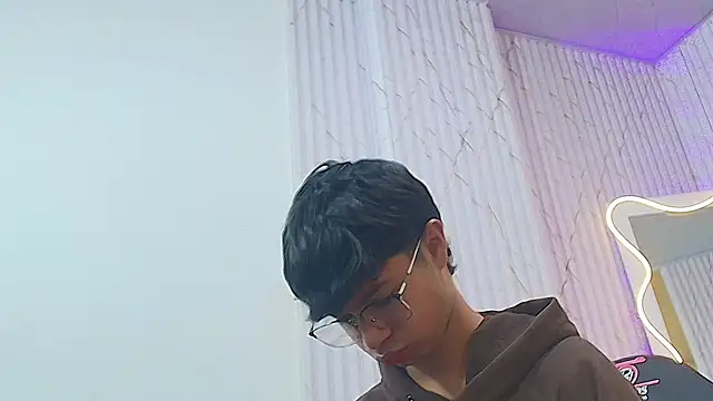 Spark tay online show from 06-14-26, 02:46