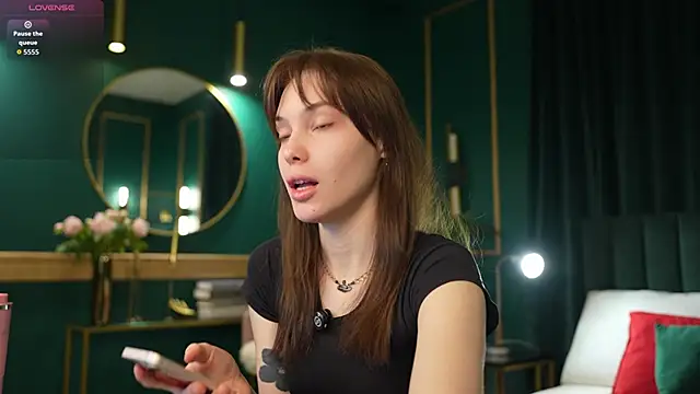 Mili Joy online show from 05-30-26, 05:51