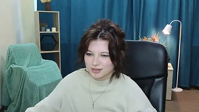 AlesiaPeasel online show from 05-15-26, 09:07
