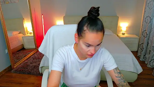 BabyyGirll  online show from 05-28-26, 03:47