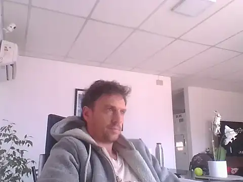 sebasevi online show from 05-26-26, 01:42