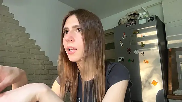 Snapshot of ZaraGuyette chatting on 06-27-26, 05:08 ZaraGuyette online show from 06-27-26, 05:08