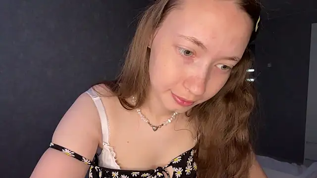 Emily Mur  online show from 05-25-26, 05:07