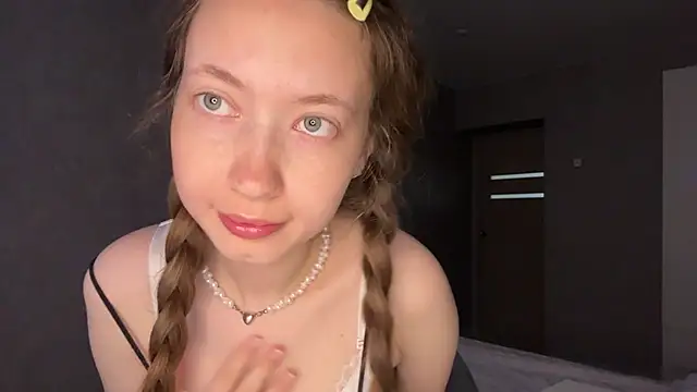 Emily Mur  online show from 05-29-26, 05:02