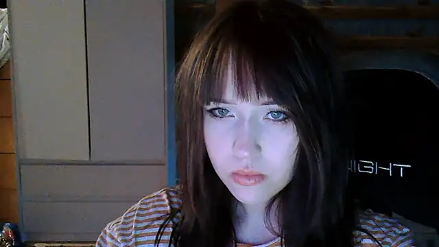 NoirEva online show from 05-22-26, 05:33