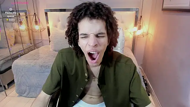 Snapshot of felix_haze chatting on 05-27-26, 06:04 felix haze online show from 05-27-26, 06:04
