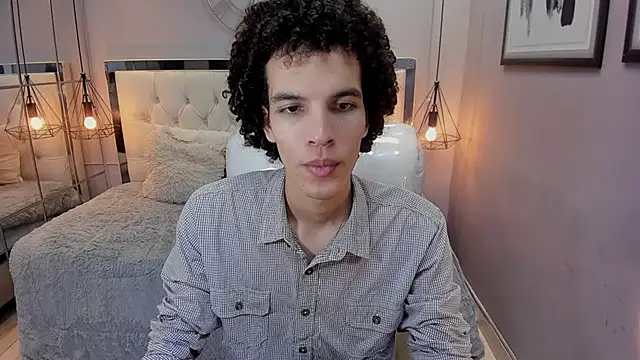 Snapshot of felix_haze chatting on 05-23-26, 05:34 felix haze online show from 05-23-26, 05:34