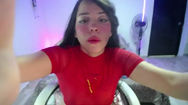 LiLuciana online show from 06-27-26, 03:34