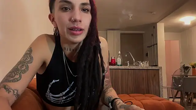 niah 11 online show from 06-15-26, 02:12
