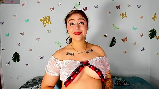 charlotterosse01 online show from 05-18-26, 12:33