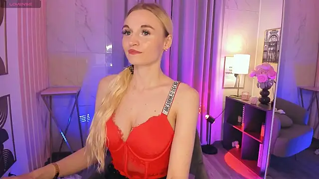 Mila  Lux online show from 05-28-26, 08:48