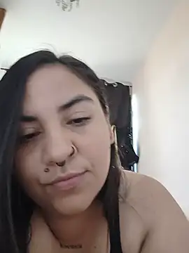 LorenMishelle online show from 05-13-26, 07:10