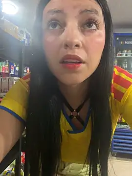Miel rousse online show from 06-18-26, 06:12