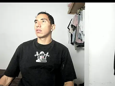 aquiles04 online show from 05-23-26, 02:32