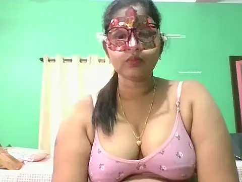 Snapshot of Kavya17 chatting on 07-18-26, 11:41 Kavya17 online show from 07-18-26, 11:41