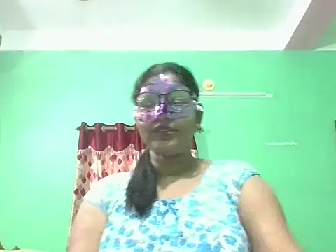 Snapshot of Kavya17 chatting on 06-16-26, 09:20 Kavya17 online show from 06-16-26, 09:20