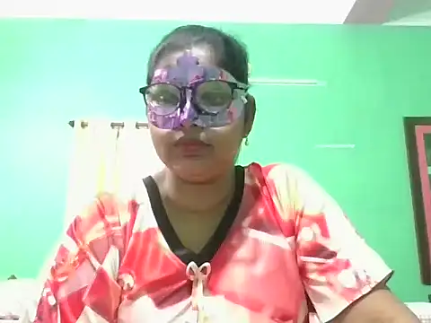 Snapshot of Kavya17 chatting on 07-10-26, 03:06 Kavya17 online show from 07-10-26, 03:06