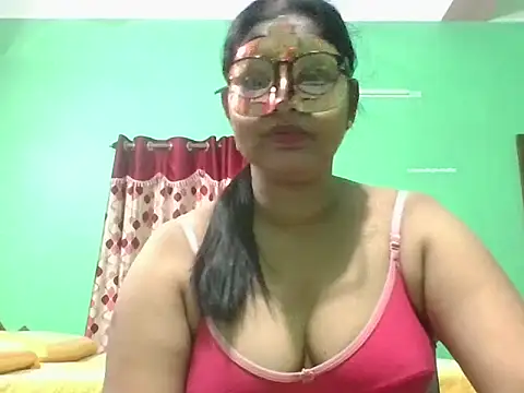 Snapshot of Kavya17 chatting on 06-17-26, 03:17 Kavya17 online show from 06-17-26, 03:17