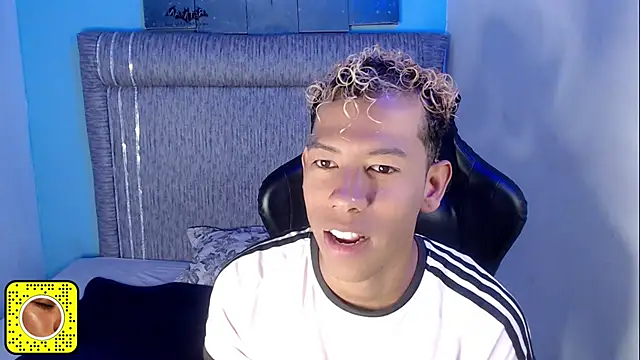 Snapshot of Taylerr_18 chatting on 05-14-26, 05:26 Taylerr 18 online show from 05-14-26, 05:26