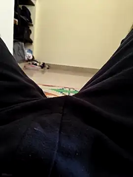 1Horny Boy1 online show from 06-06-26, 03:56