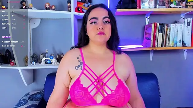 Snapshot of annie_sweetx chatting on 06-26-26, 01:28 annie sweetx online show from 06-26-26, 01:28