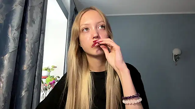 NievesHackey online show from 06-26-26, 01:17