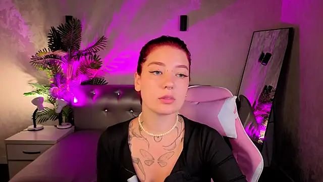 Nikki Gringer online show from 06-19-26, 01:00