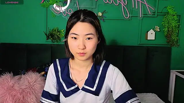 Runi Asian online show from 05-28-26, 01:02