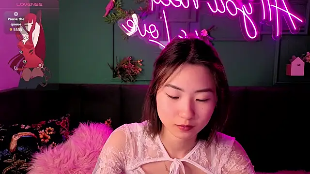 Runi Asian online show from 06-15-26, 01:06