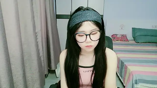 xiaoxiaoyu030 online show from 05-27-26, 10:33