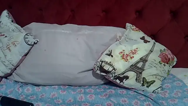 Queenleahx online show from 06-16-26, 06:02