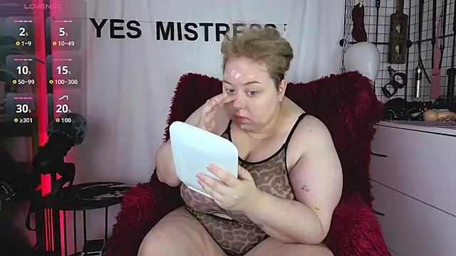 mistress molly online show from 06-18-26, 05:39