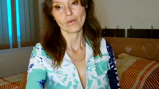 LoveElenika online show from 06-14-26, 05:03