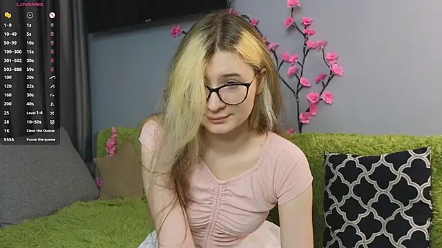 HellyCherry online show from 06-22-26, 07:44