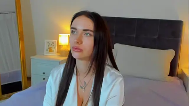 KellyWhites online show from 06-30-26, 05:40