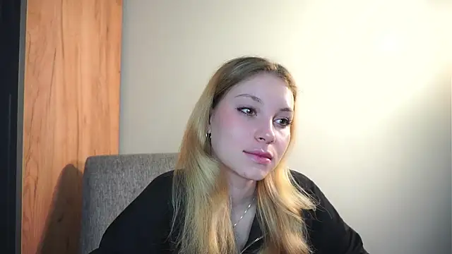 Sairallyn online show from 05-15-26, 08:18