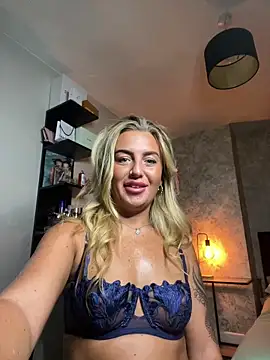 CharlottemilfUKx online show from 05-29-26, 11:33