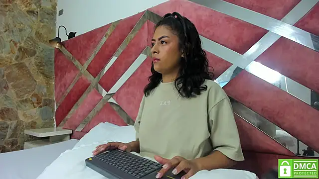 keylli vega online show from 05-15-26, 12:25