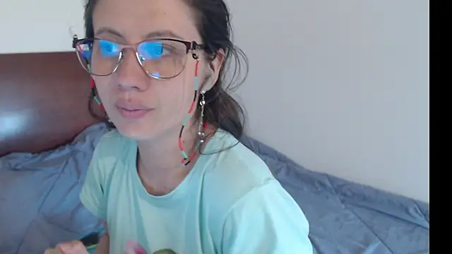 Snapshot of natasha_sex1 chatting on 06-06-26, 10:04 natasha sex1 online show from 06-06-26, 10:04